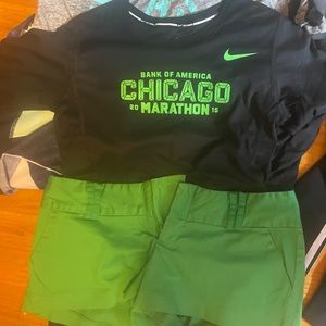 Nike women XS long sleeve black/green marathon running top/ free green shorts